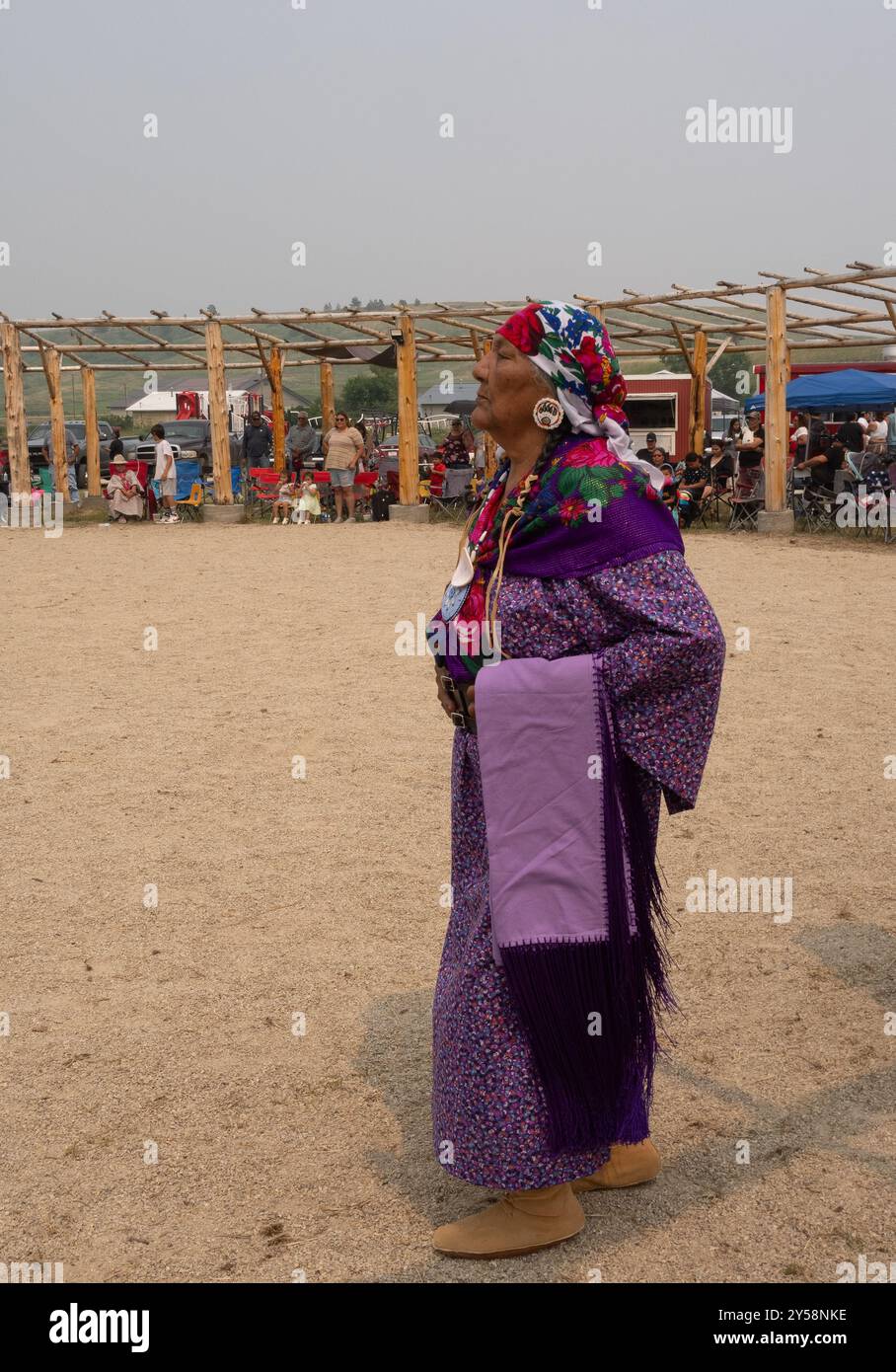 Traditional dress beadwork hi-res stock photography and images - Alamy