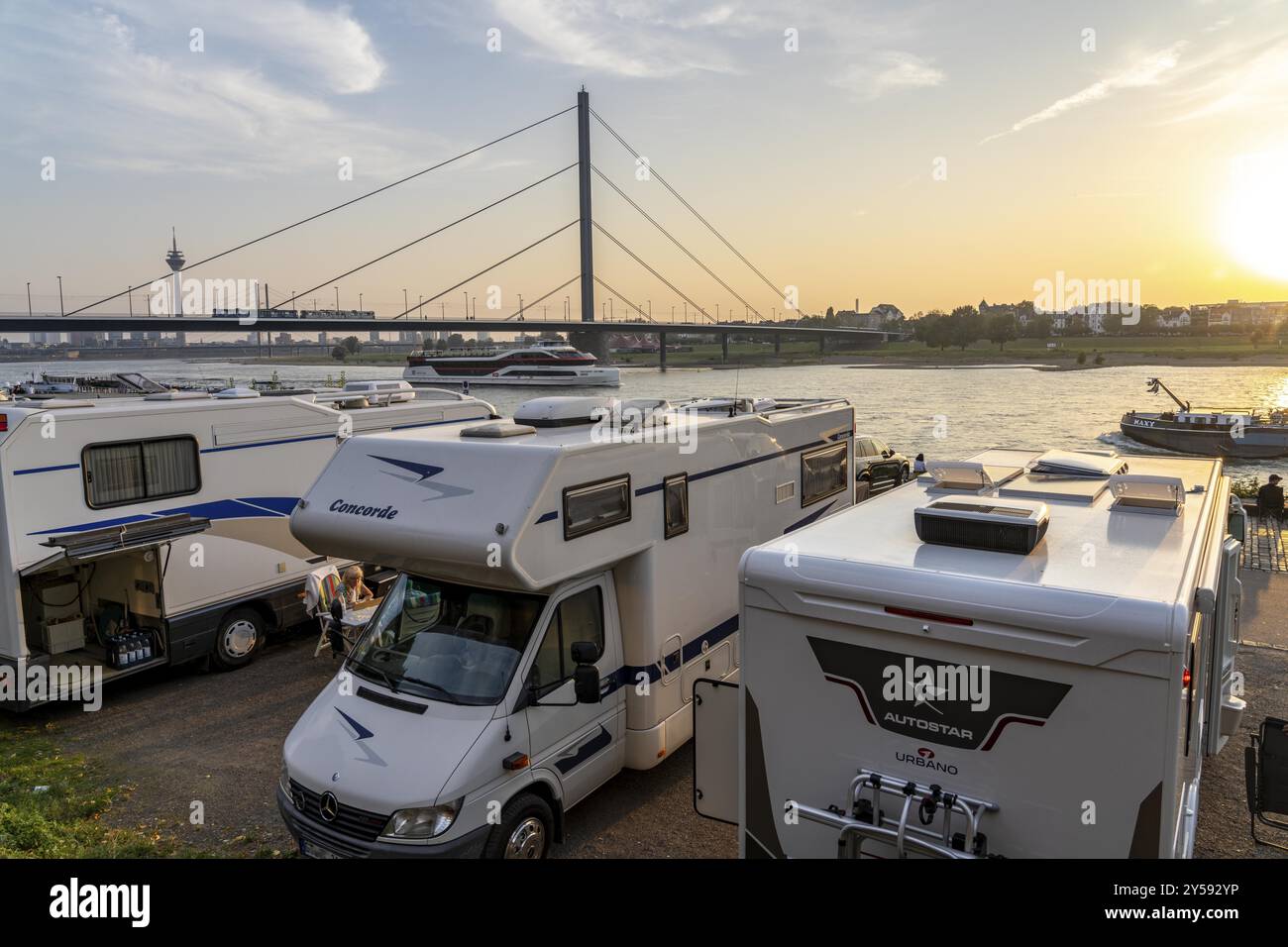 Motorhome parking space on the banks of the Rhine, Duesseldorf am Rhein, motorhome parking space on the banks of the Rhine, Rheinterrasse, Oberkassler Stock Photo