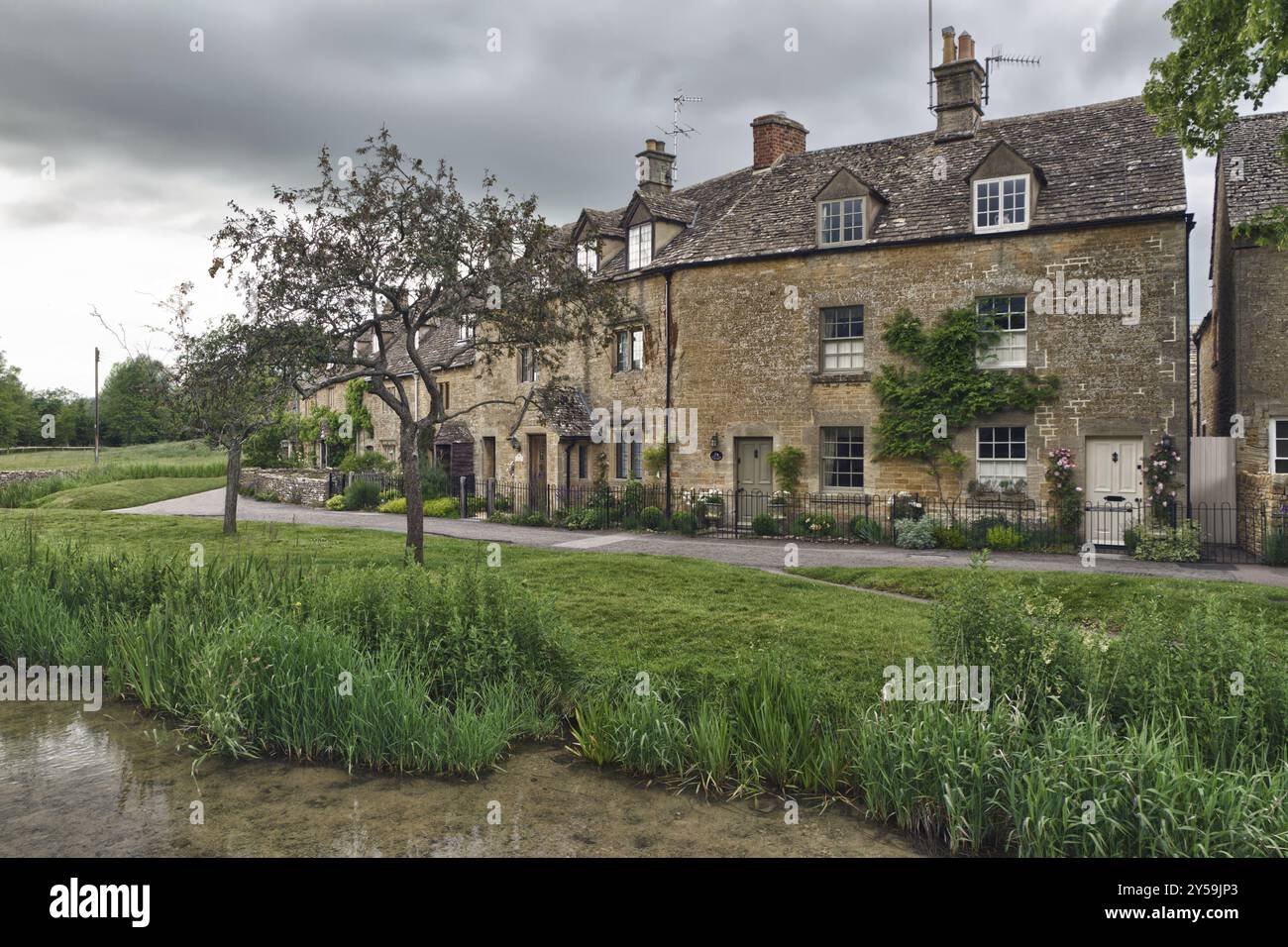 Cotswolds rivers hi-res stock photography and images - Alamy