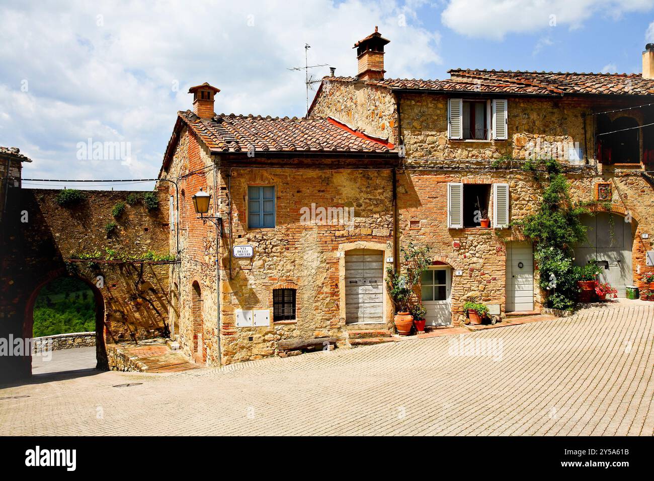 Castello di Murlo, Siena, Toscana, Italia Stock Photo Alamy