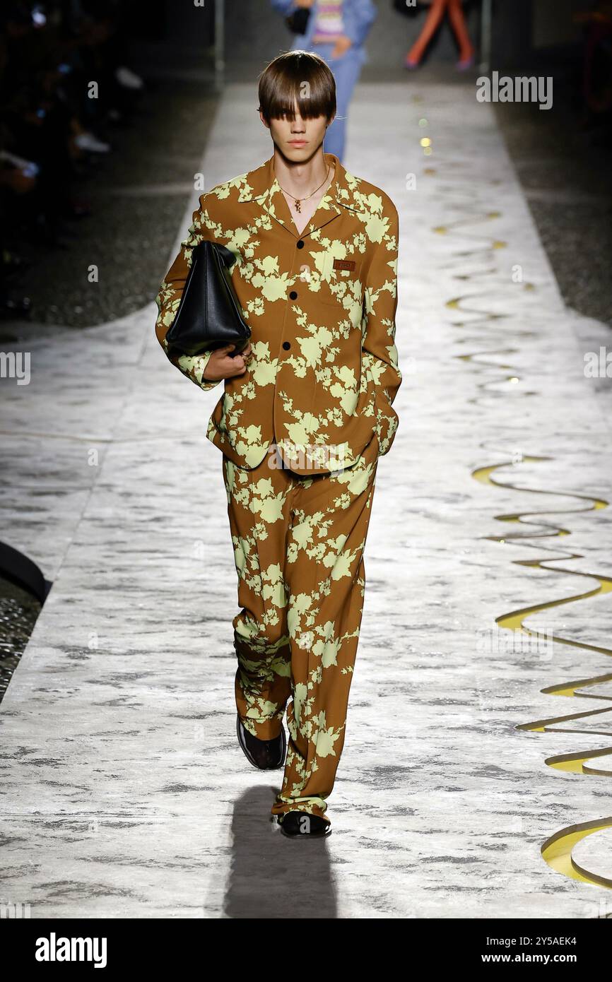 Milan, Italien. 20th Sep, 2024. VERSACE Spring/Summer 2025 Runway ...