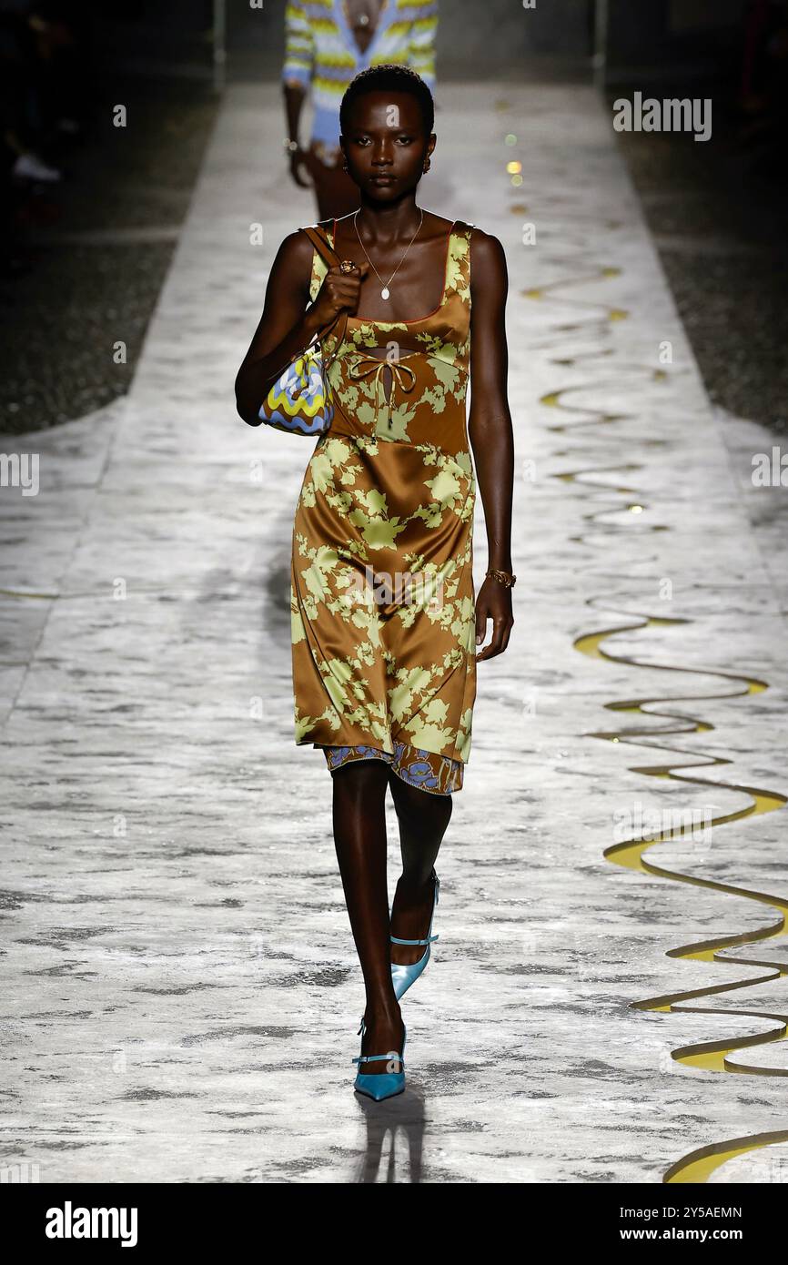 Milan, Italien. 20th Sep, 2024. VERSACE Spring/Summer 2025 Runway ...