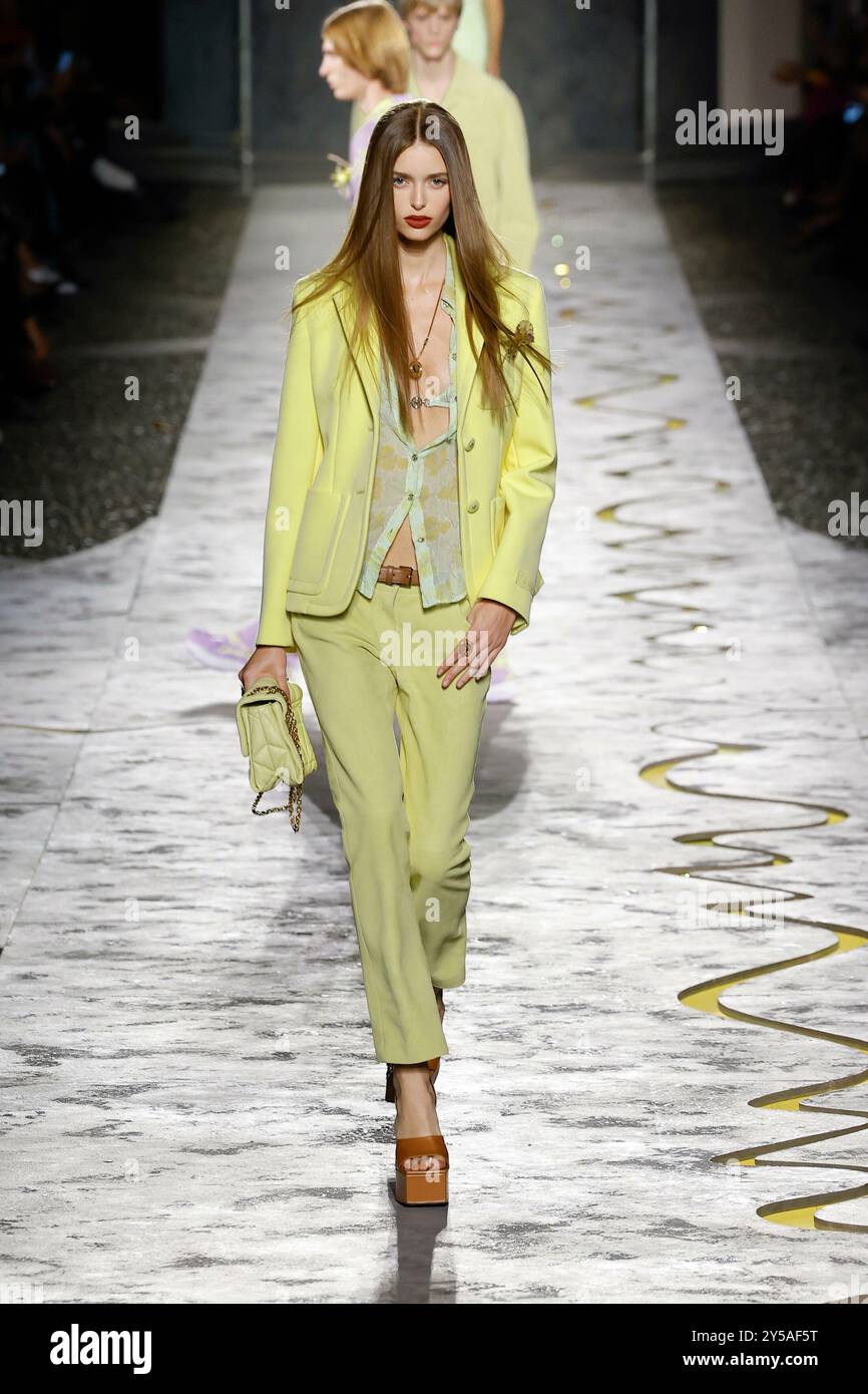 Milan, Italien. 20th Sep, 2024. VERSACE Spring/Summer 2025 Runway ...