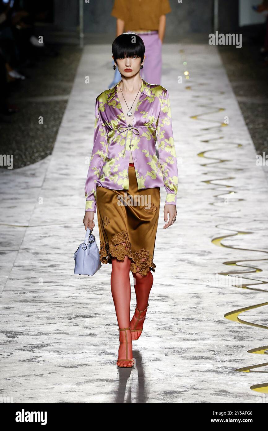 Milan, Italien. 20th Sep, 2024. VERSACE Spring/Summer 2025 Runway ...