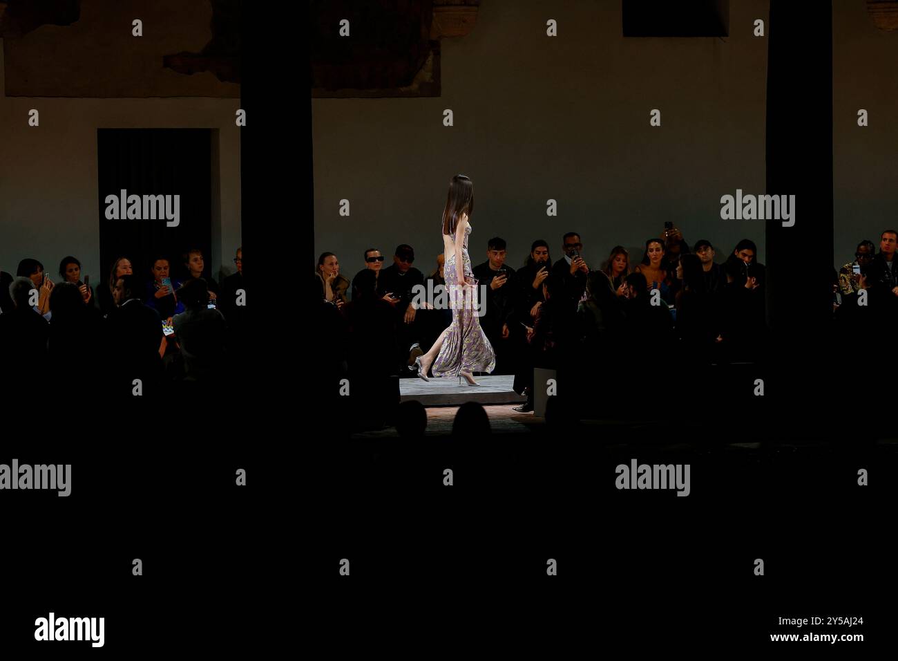 Milan, Italien. 20th Sep, 2024. VERSACE Spring/Summer 2025 Runway ...