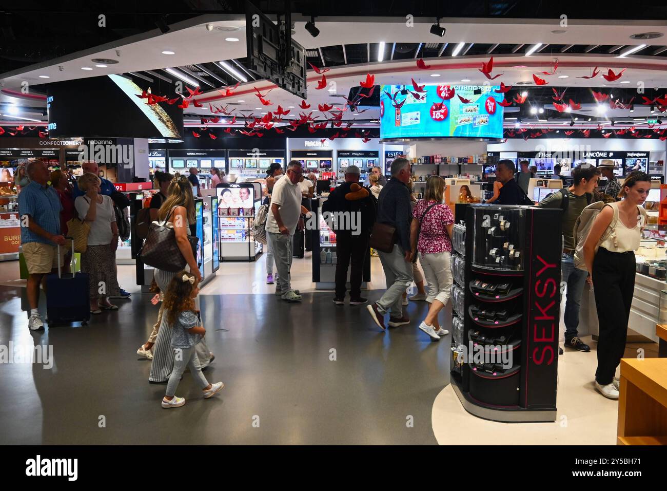 rhodes duty free tobacco prices 2025 Rhodes duty free hi-res stock photography and images