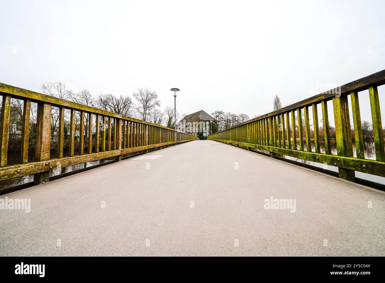 The pedestrian bridge hi-res stock photography and images - Alamy