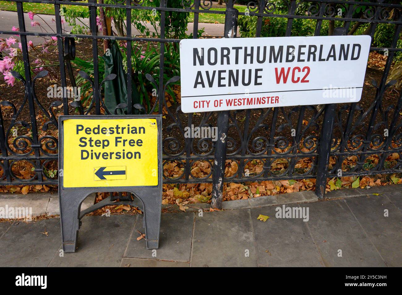 London, UK. Pedestrian Step Free Diversion sign in Northumberland Ave, WC2 Stock Photo