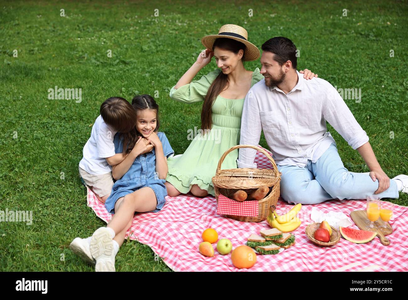 Girl having picnic parents hi-res stock photography and images - Alamy