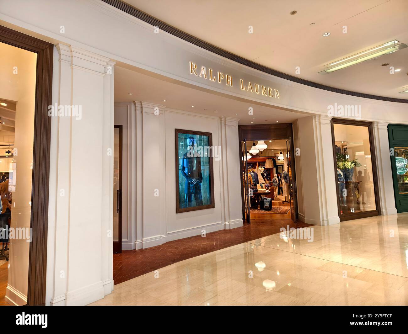 Ralph lauren clothes store hi res stock photography and images Page 4 Alamy