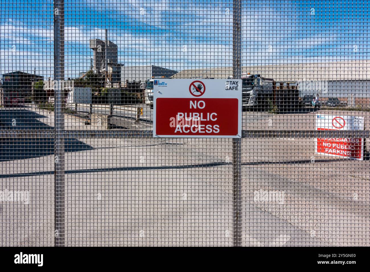 No public access restriction board Stock Photo