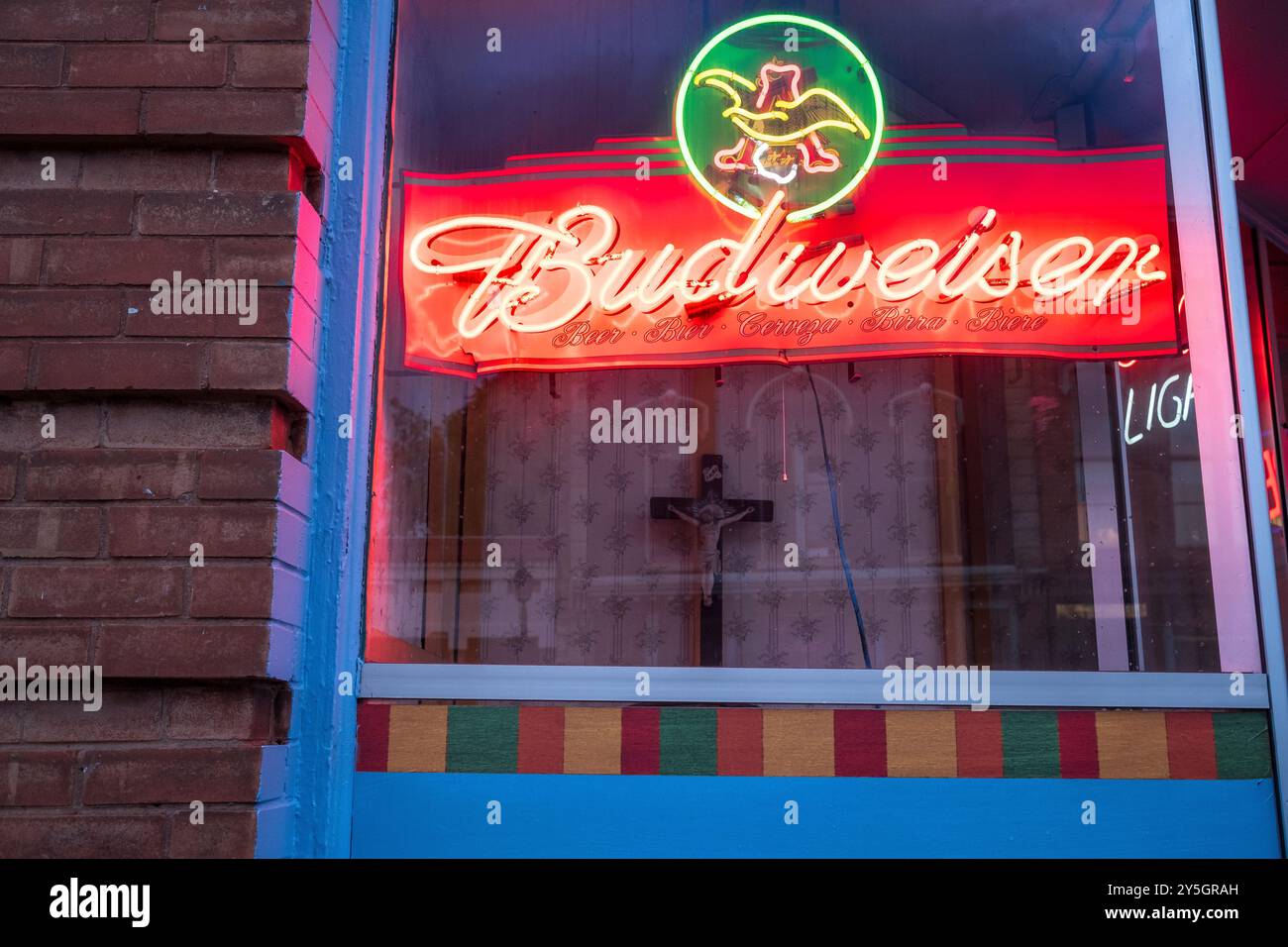 Budweiser neon hi-res stock photography and images - Alamy Budweiser neon hi-res stock photography and images - Alamy
