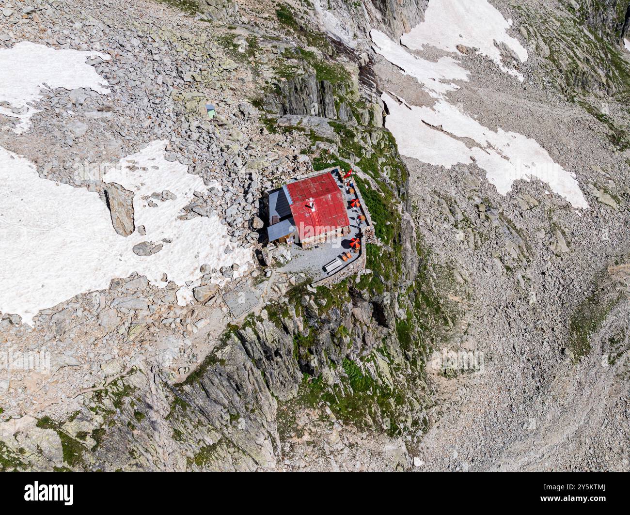 Aerial top down shot cabins hi-res stock photography and images - Alamy
