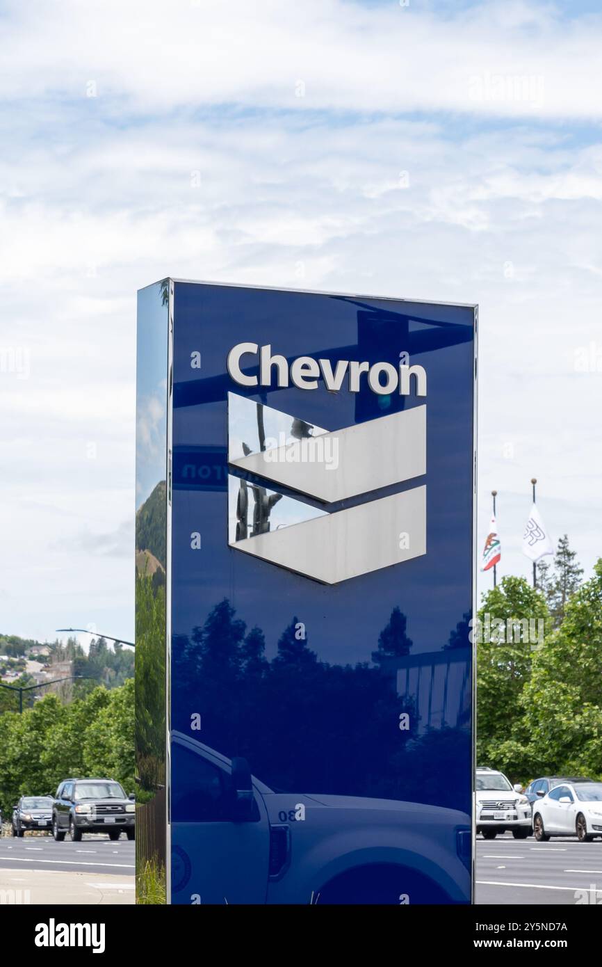 Chevron sign hi-res stock photography and images - Alamy, image size:866x1390