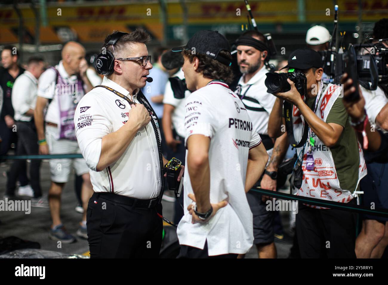 BONNINGTON Peter Head of Race Engineering portrait KIMI ANTONELLI Andrea (ita), Junior Driver of Mercedes AMG F1 Team, portrait during the Formula 1 Singapore Grand Prix 2024, 18th round of the 2024 Formula One World Championship from September 20 to 22, 2024 on the Marina Bay Circuit, in Singapore, Singapore Stock Photo