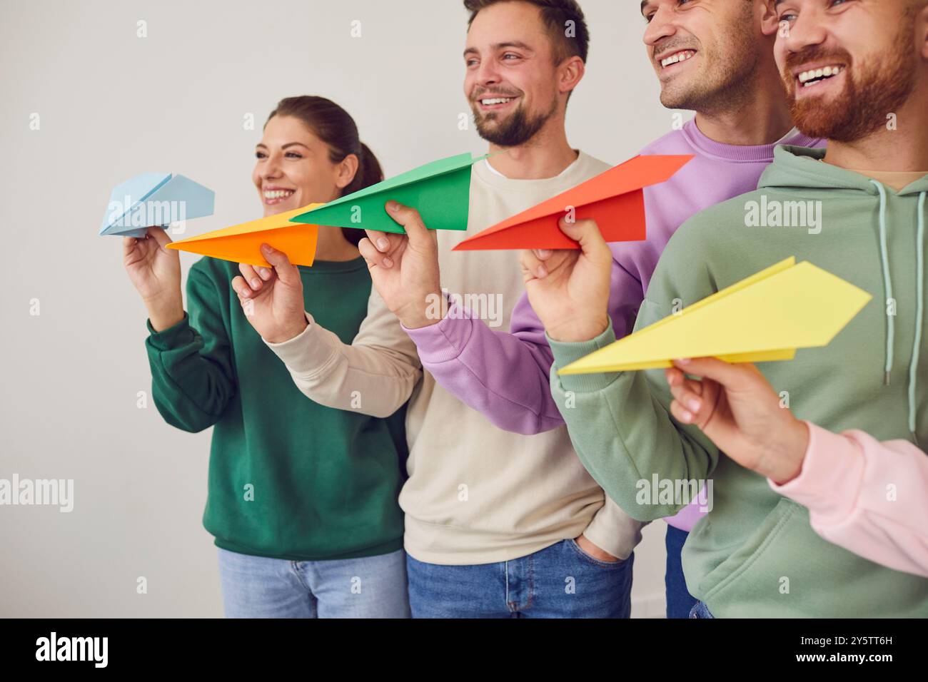 Teamwork friends smile business hi-res stock photography and images - Alamy