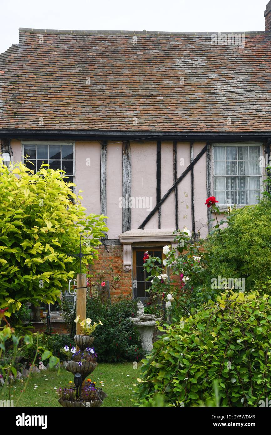 English cottage hi-res stock photography and images - Alamy