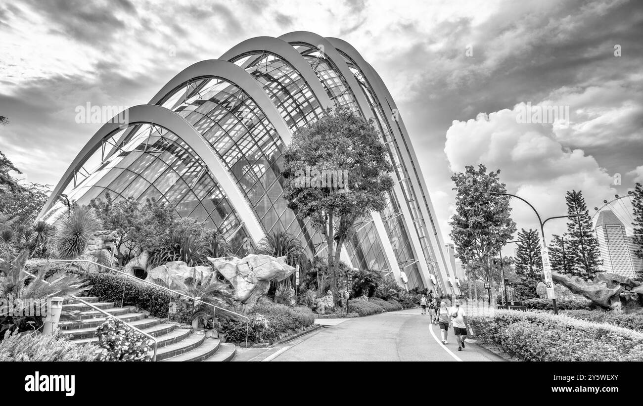 View singapore flyer gardens Black and White Stock Photos & Images - Alamy