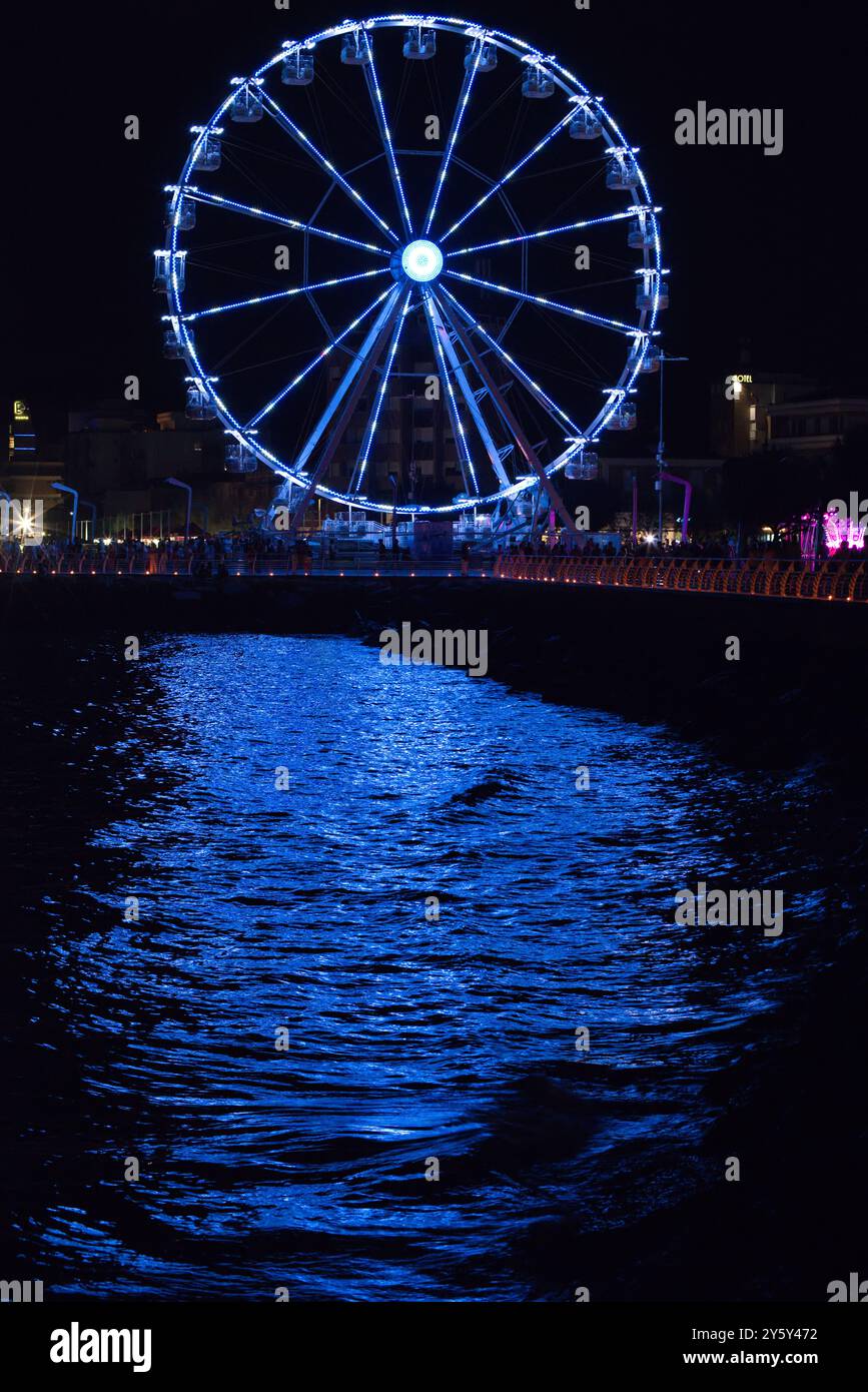 Onda sulla spiaggia hi-res stock photography and images - Alamy