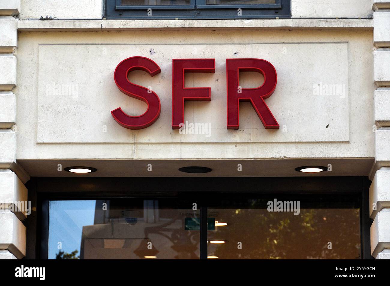marseille-france-21st-sep-2024-an-sfr-sign-is-seen-above-the