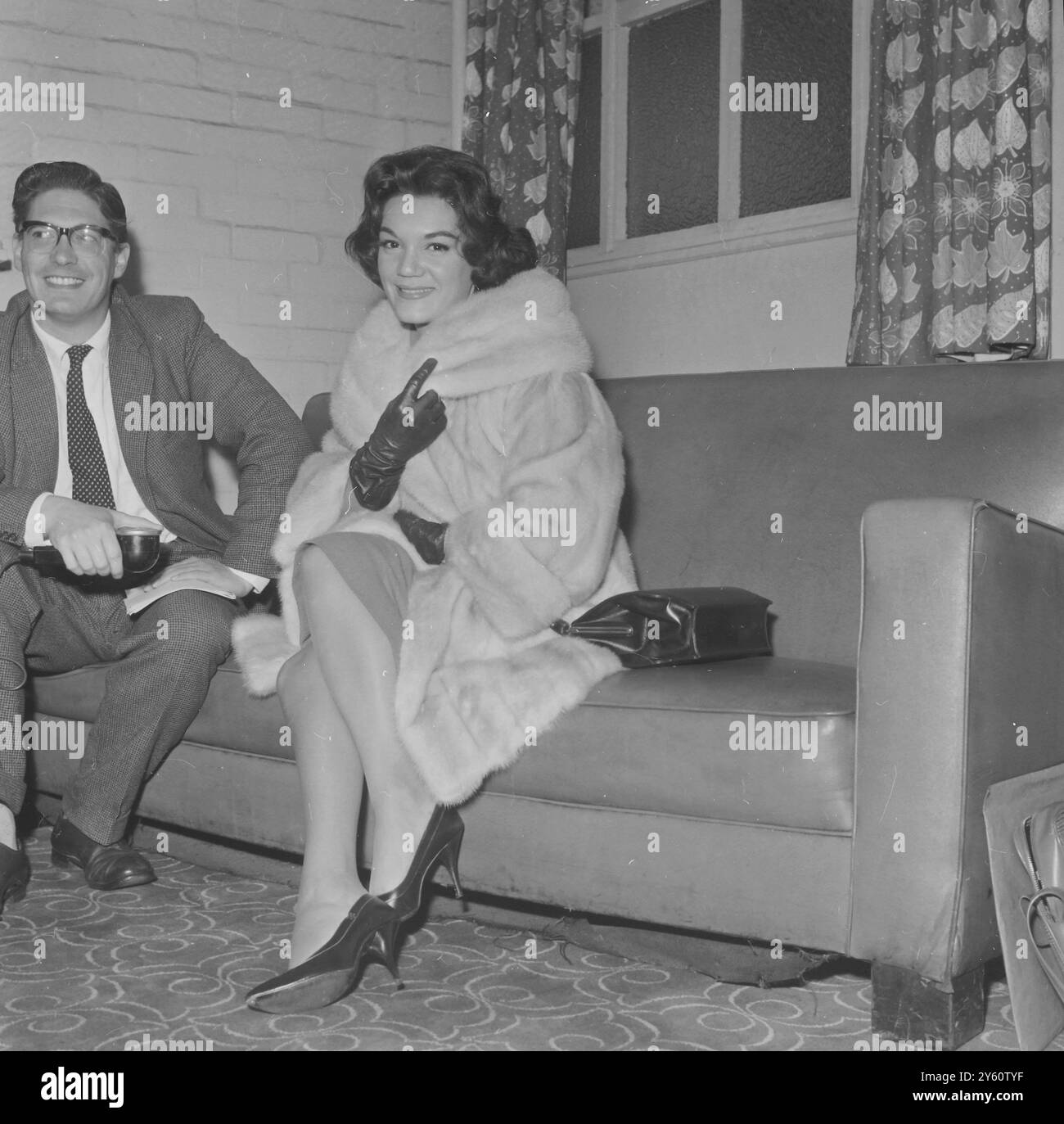 FRANCIS CONNIE SINGING /   20 OCTOBER 1960 Stock Photo