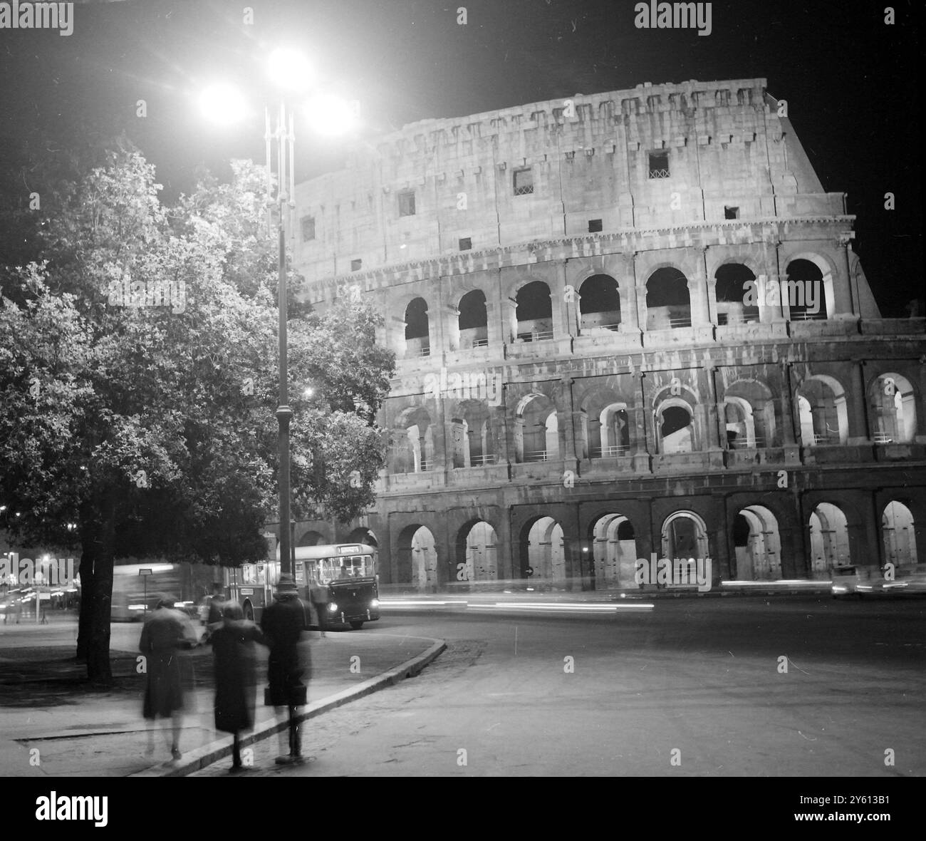 Rome s colosseum Black and White Stock Photos & Images - Alamy