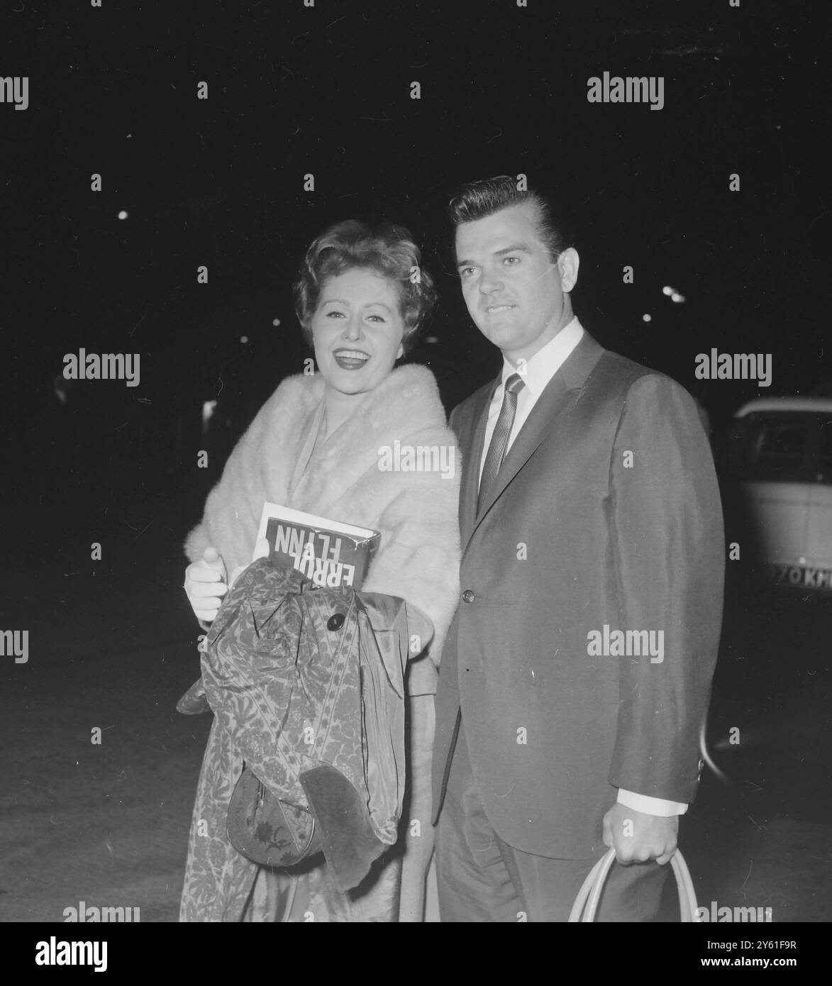 CONWAY TWITTY AND DOLORES HAWKINS ARRIVE AT LONDON AIRPORT 4 MAY 1960 Stock Photo