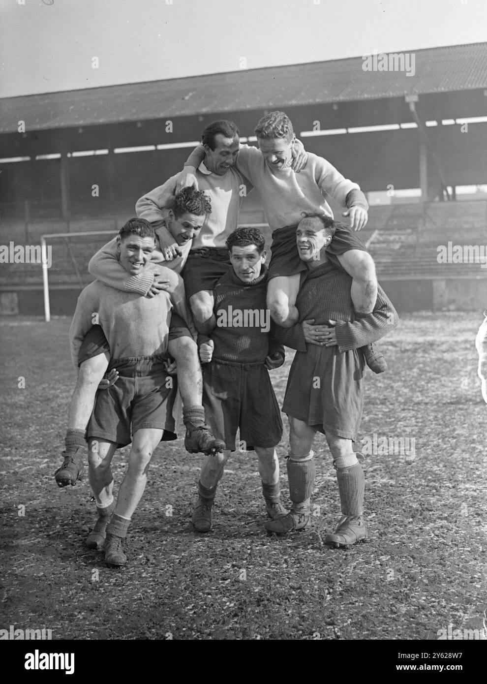 Queen's park rangers 1940s hi-res stock photography and images - Alamy