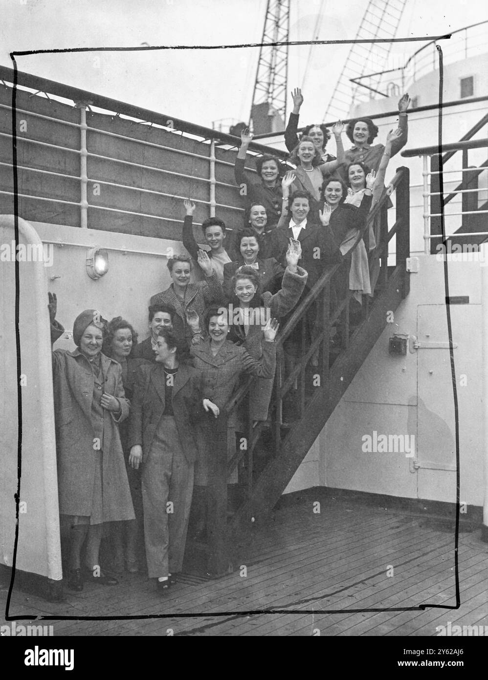 Leaving on Cunard White Star liner Queen Mary from Southampton for New York are the entire company of the D'Oyly Carte Opera players who will present Gilbert and Sullivan in New York. 19 December 1947 Stock Photo