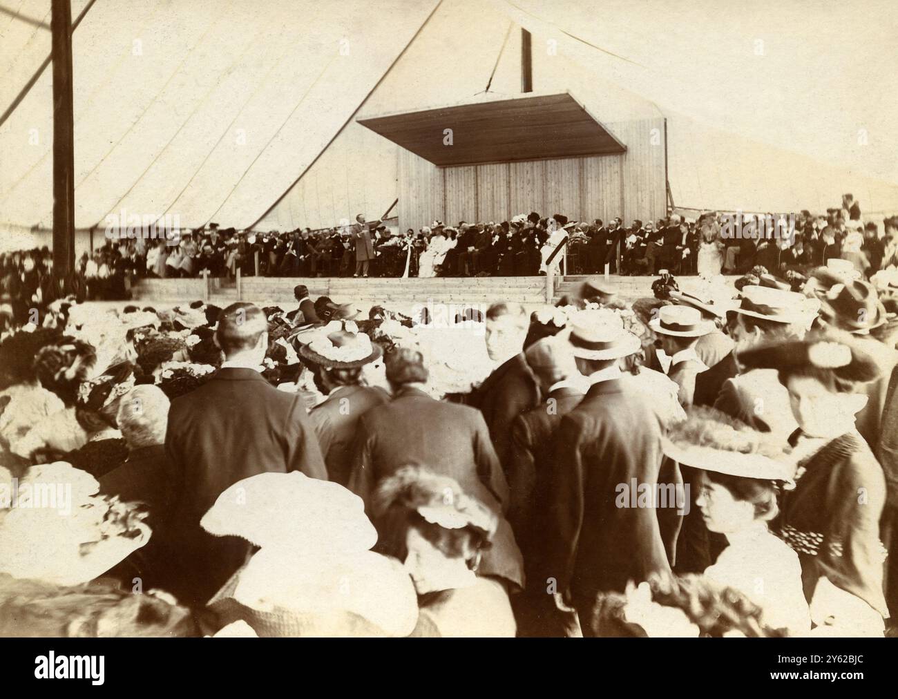 ARCHIVE BOX 3 ARC 0062 D319 Reference: 001359 DR BARNARDO AT FOUNDERS ...