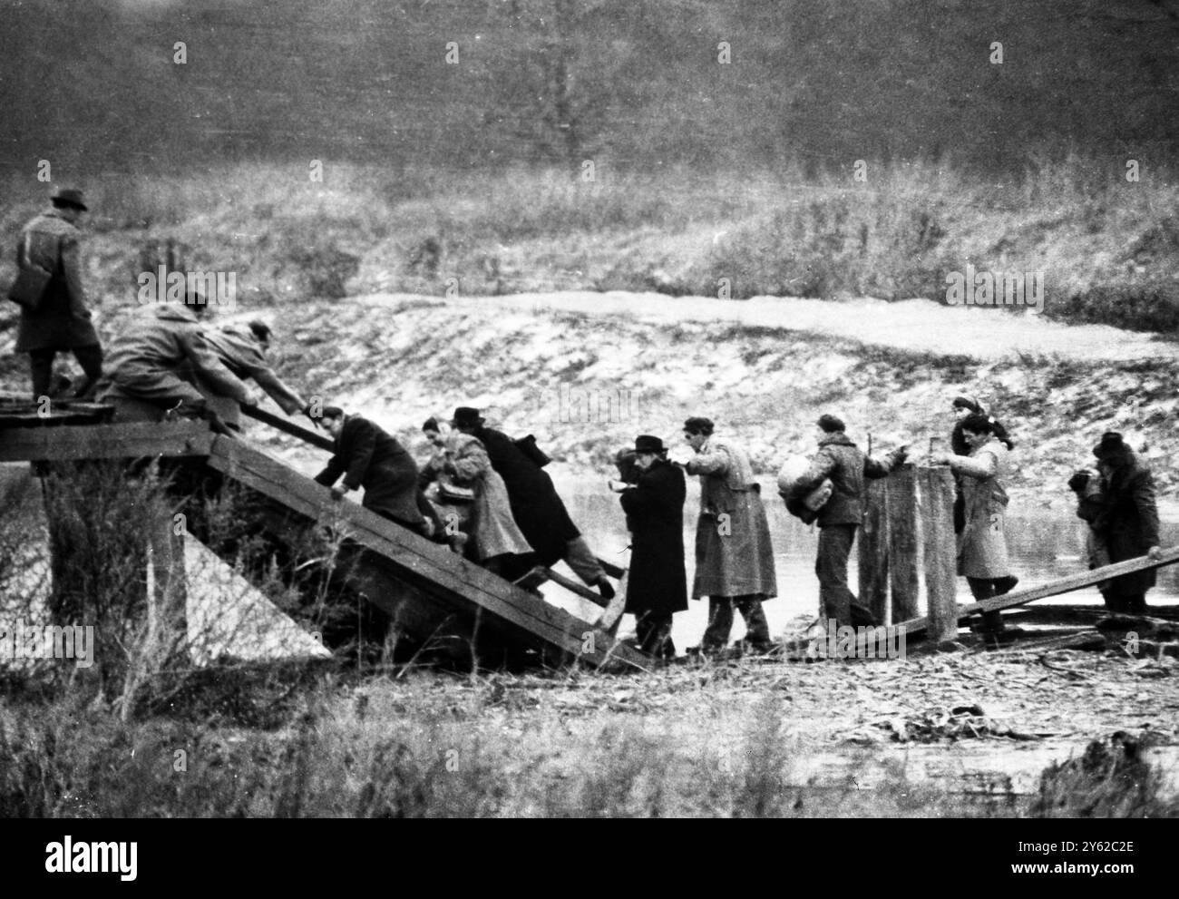 Hungarian refugees 1956 hi-res stock photography and images - Alamy