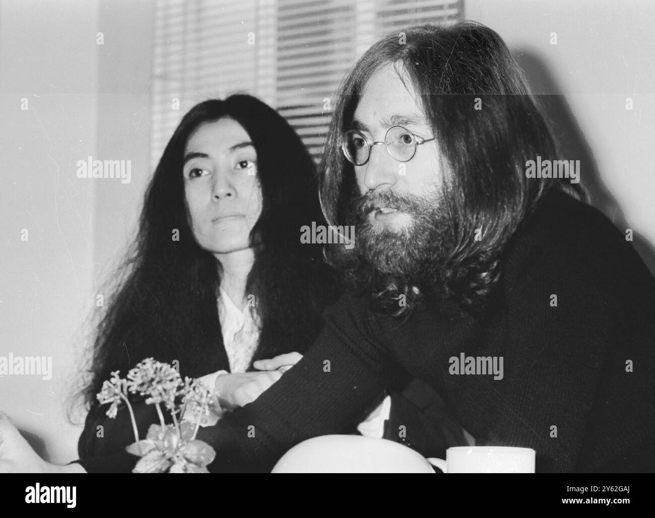 Beatle John Lennon and his wife Japanese Yoko Ono in an interview with ...