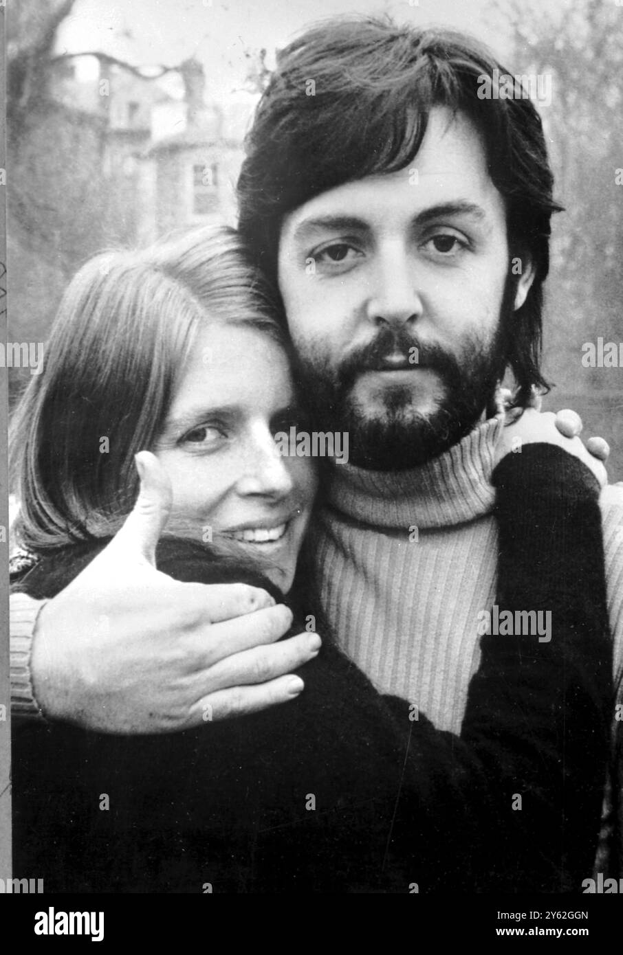 Paul McCartney Beatle with  his wife Linda  April 1970 Stock Photo