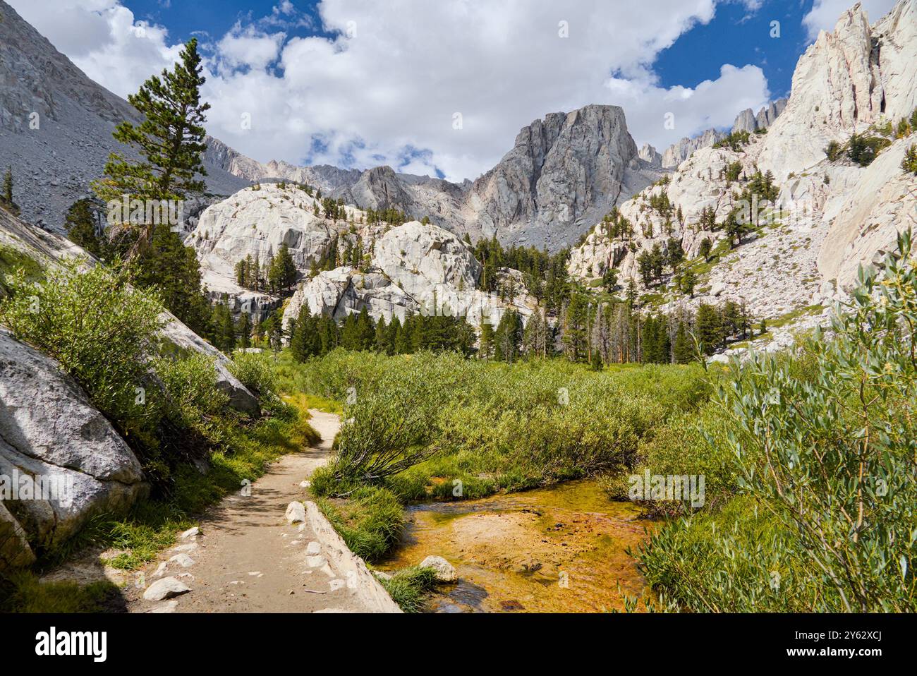 Hiking in the eastern sierra nevada mountains hi-res stock photography
