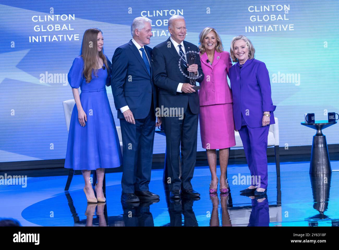 Clinton chelsea manhattan hi-res stock photography and images - Page 2 -  Alamy