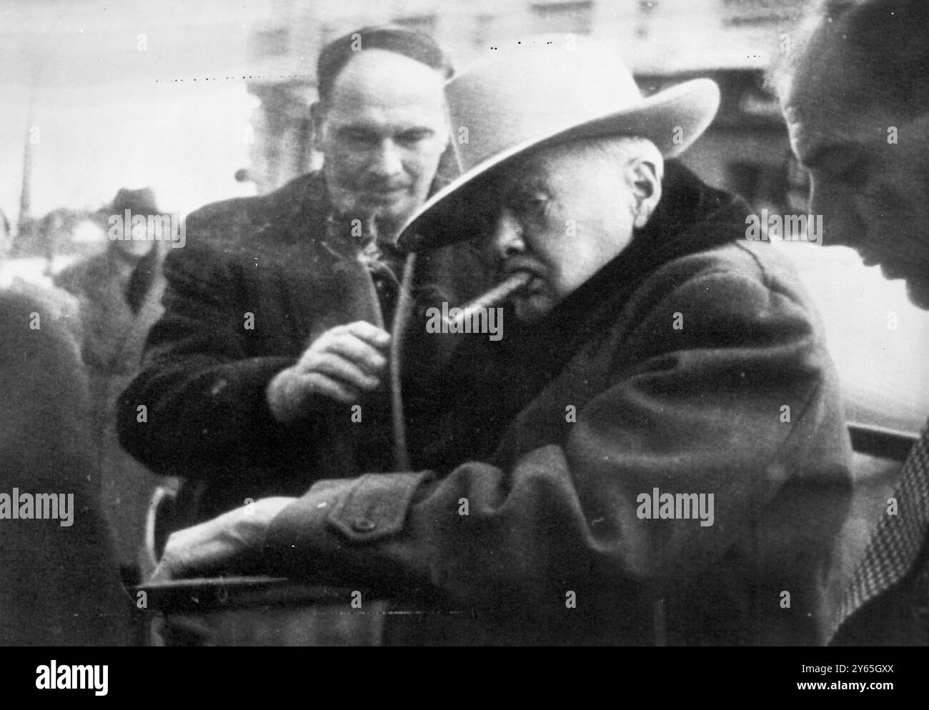 Updates: Was Churchill An Alcoholic? Spirits, Pipes, Cigarettes Australia