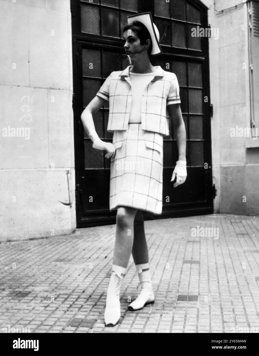 Mini skirt designer 1965 hot sale