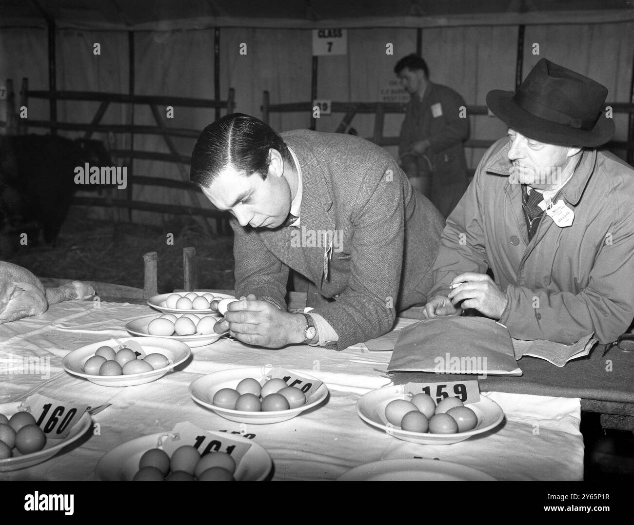 1950s vintage black white mono men hi-res stock photography and images ...