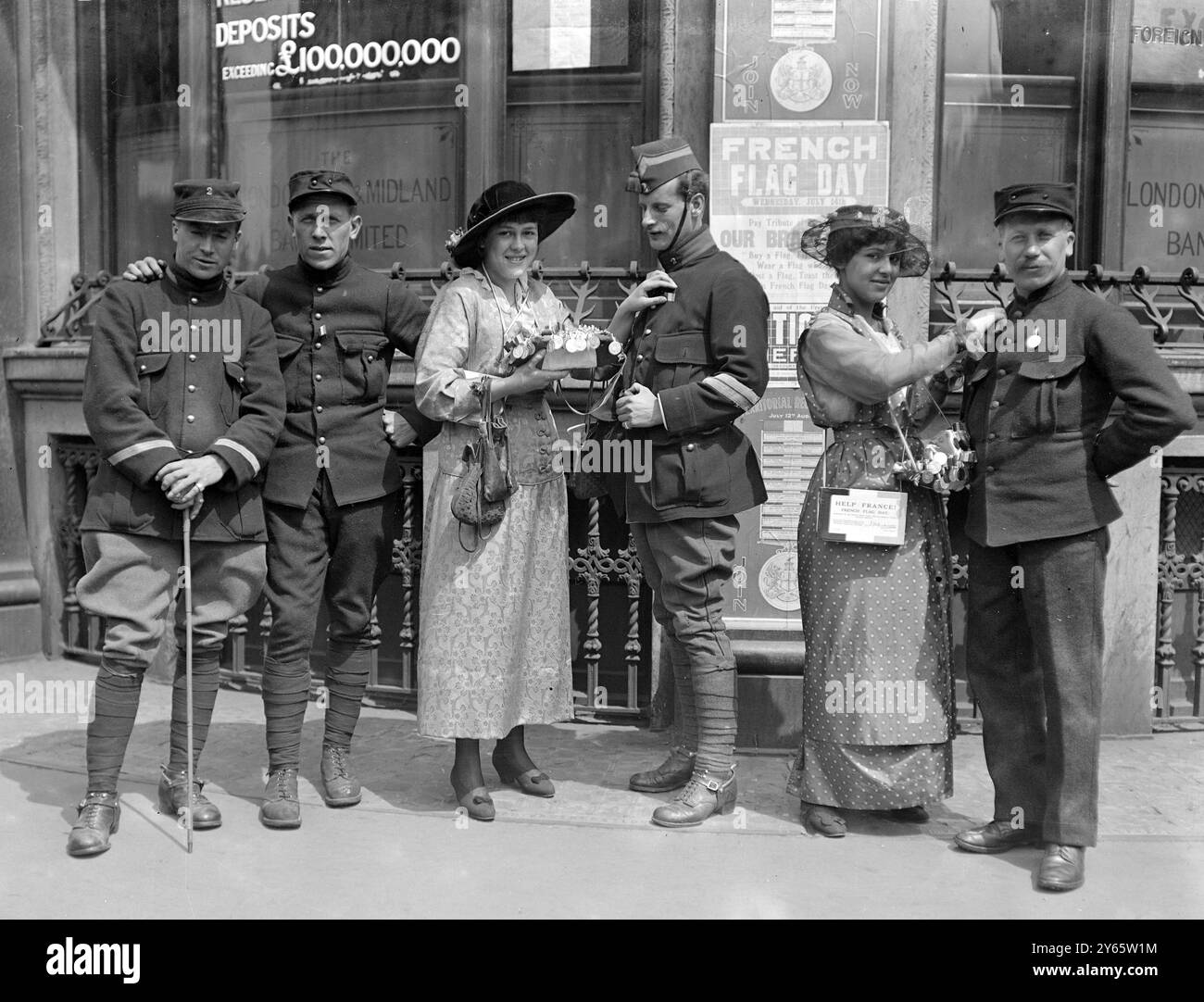 French Flag Day In London Stock Photo Alamy french-flag-day-in-london-stock-photo-alamy