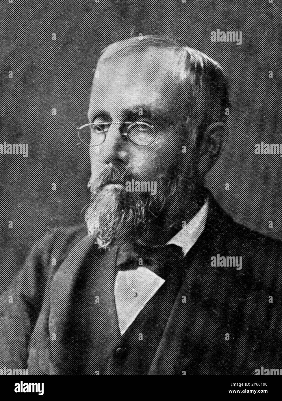 Mr John Dillon , M . P .  Seriously injured in a motor accident near Dundalk .   14 June 1911  John Dillon (4 September 1851 - 4 August 1927) was an Irish land reform agitator from Dublin, an Irish Home Rule activist, a nationalist politician, a Member of Parliament (MP) for over 35 years, and the last leader of the Irish Parliamentary Party. Stock Photo