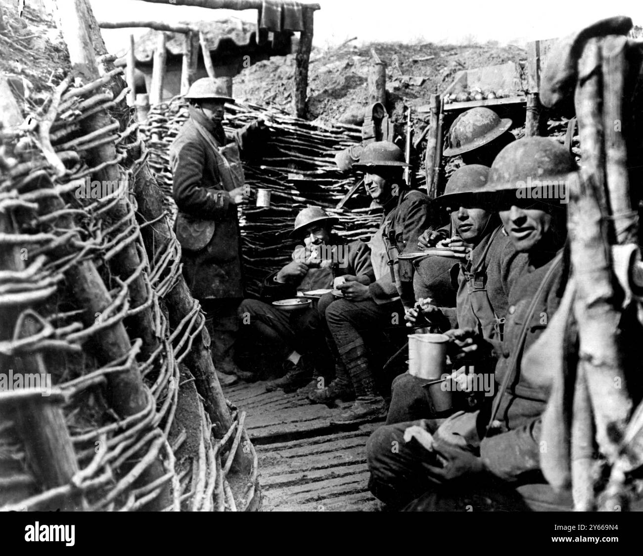 American troops in helmets hi-res stock photography and images - Alamy