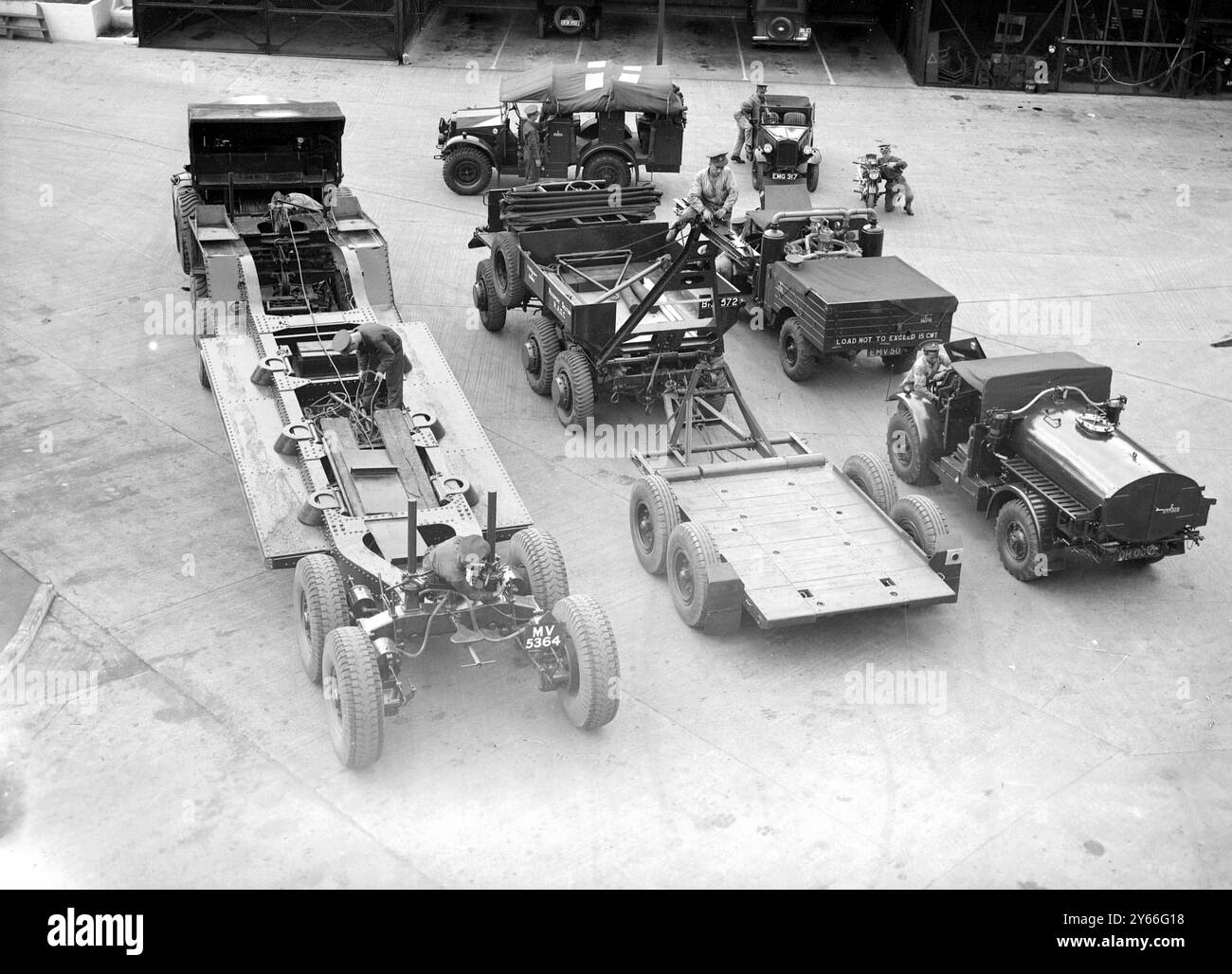 Recovery Tractor Mechanised transporter A E C Recovery Tractor, new Water Tank, new Air ...