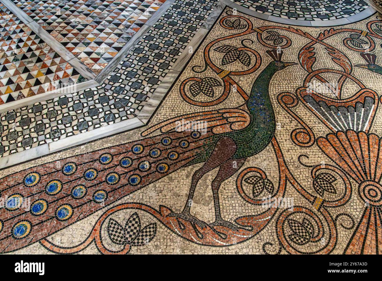 St marks basilica floor hi-res stock photography and images