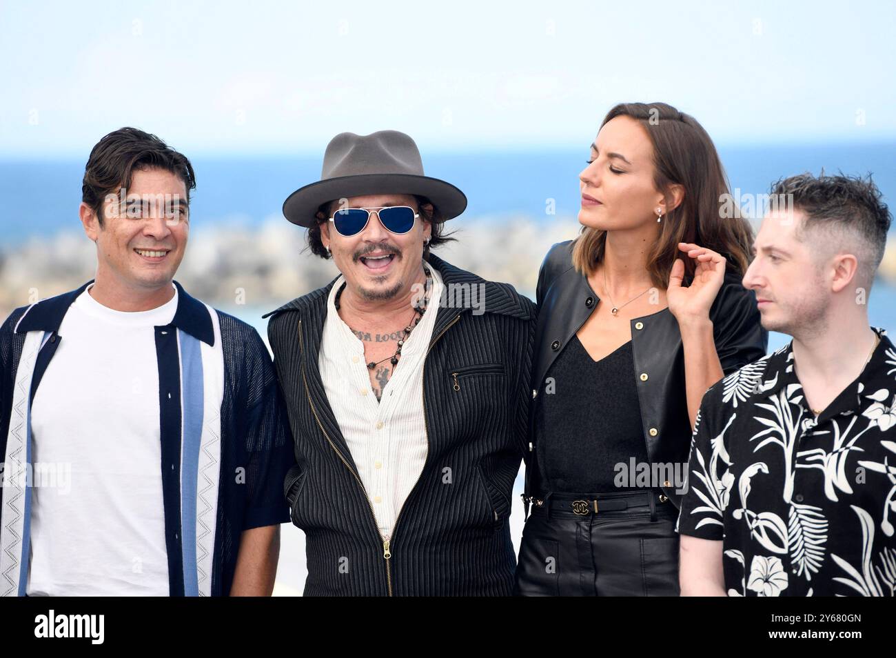 Riccardo Scarmarcio, Johnny Depp, Antonia Desplat und Ryan McParland beim Photocall zum Kinofilm Modi - Three Days on the Wings of Madness auf dem 72. Internationalen Filmfestival San Sebastian / Festival Internacional de Cine de San Sebastian auf der Kursaal Terasse. San Sebastian, 24.09.2024 *** Riccardo Scarmarcio, Johnny Depp, Antonia Desplat and Ryan McParland at the photocall for the feature film Modi Three Days on the Wings of Madness at the 72nd San Sebastian International Film Festival Festival Internacional de Cine de San Sebastian on the Kursaal Terrace San Sebastian, 24 09 2024 Fot Stock Photo