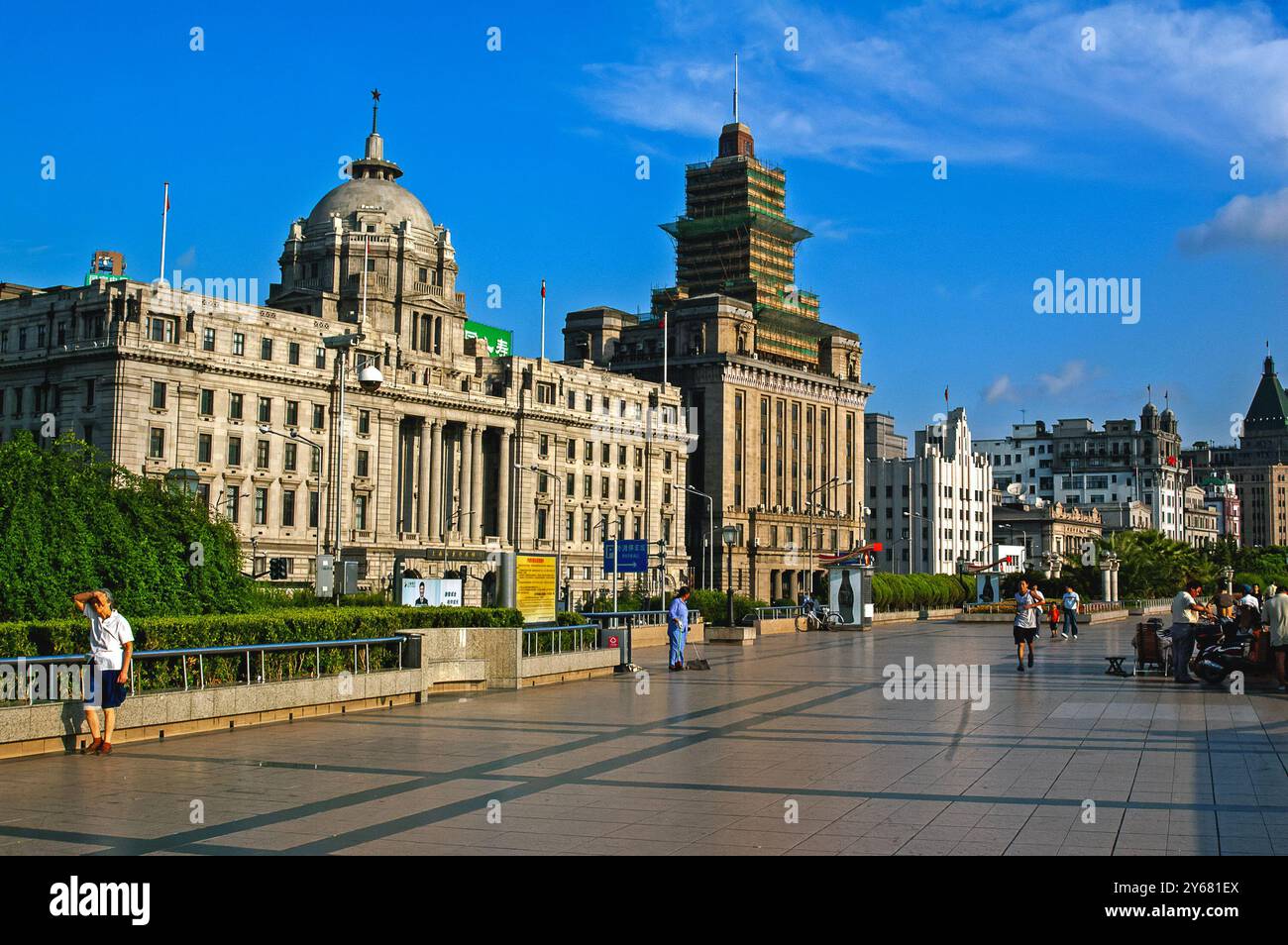 Shanghai waterfront hi-res stock photography and images - Alamy
