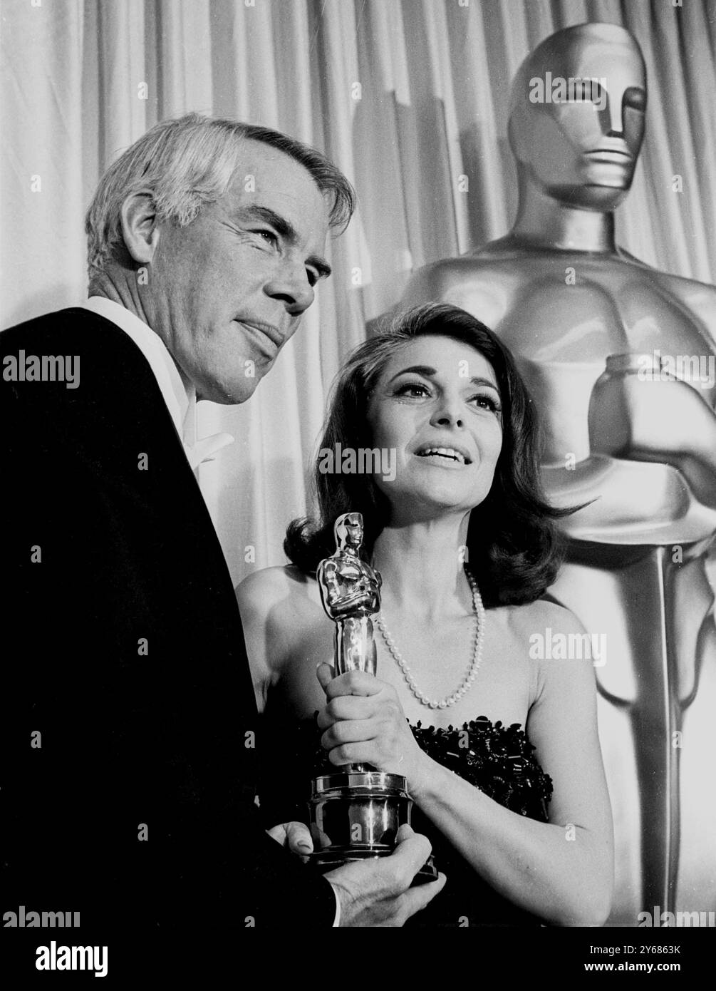Santa Monica, California. Actress Anne Bancroft accepts the award for ...