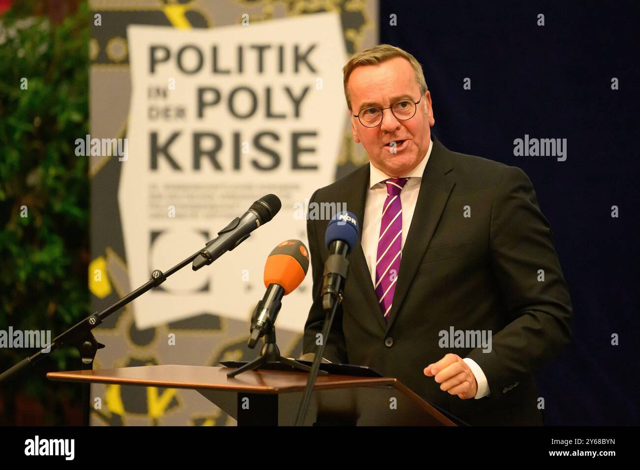 24 September 2024, Lower Saxony, Göttingen: Boris Pistorius (SPD), Federal Minister of Defense, will give a keynote speech at the 29th DVPW Congress at Georg-August-Universität Göttingen. The congress of the German Political Science Association (DVPW) has the motto "Politics in the Polycrisis" and runs until September 27, 2024. Photo: Swen Pförtner/dpa Stock Photo