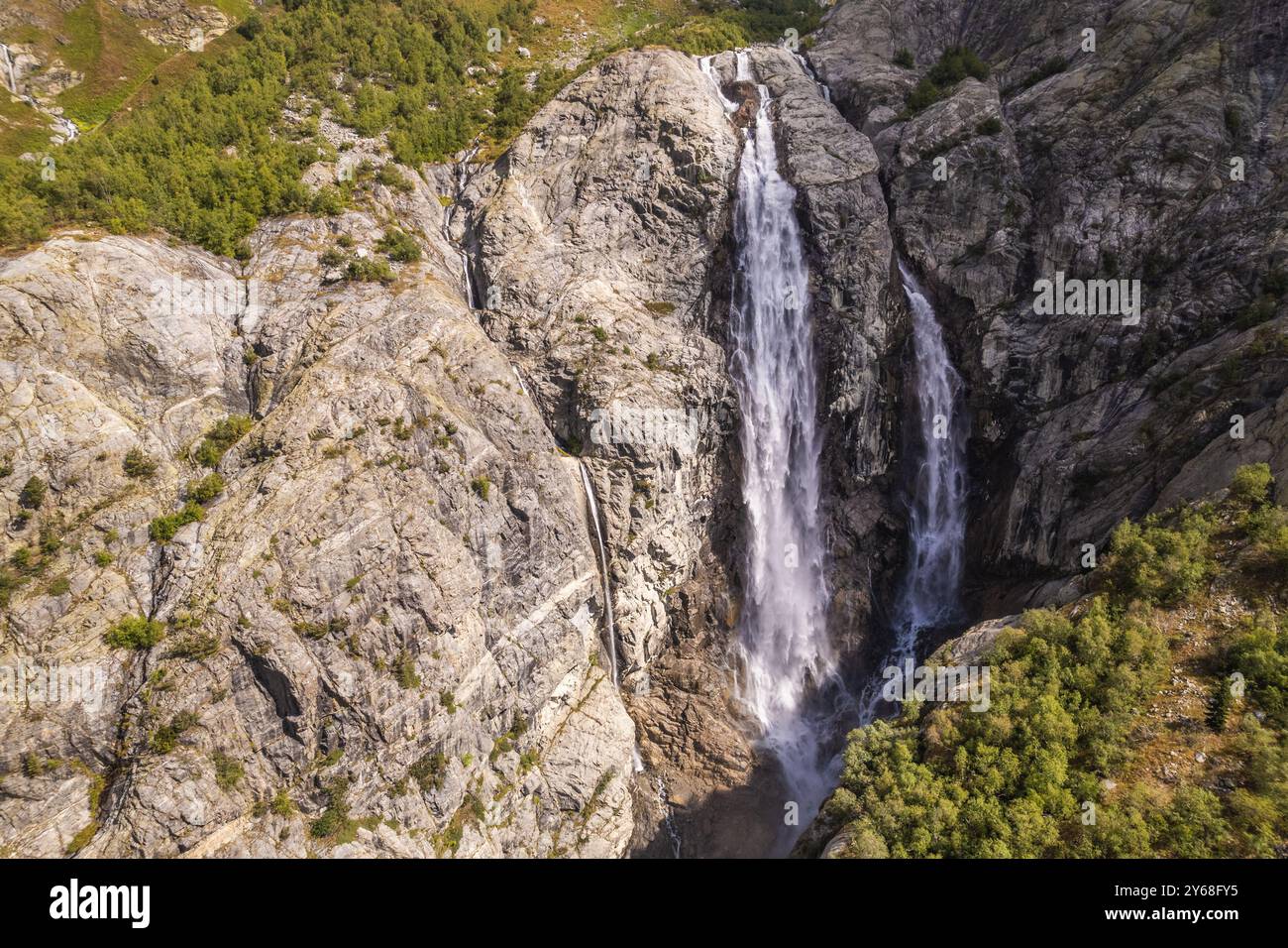 Drone cliffside view hi-res stock photography and images - Alamy