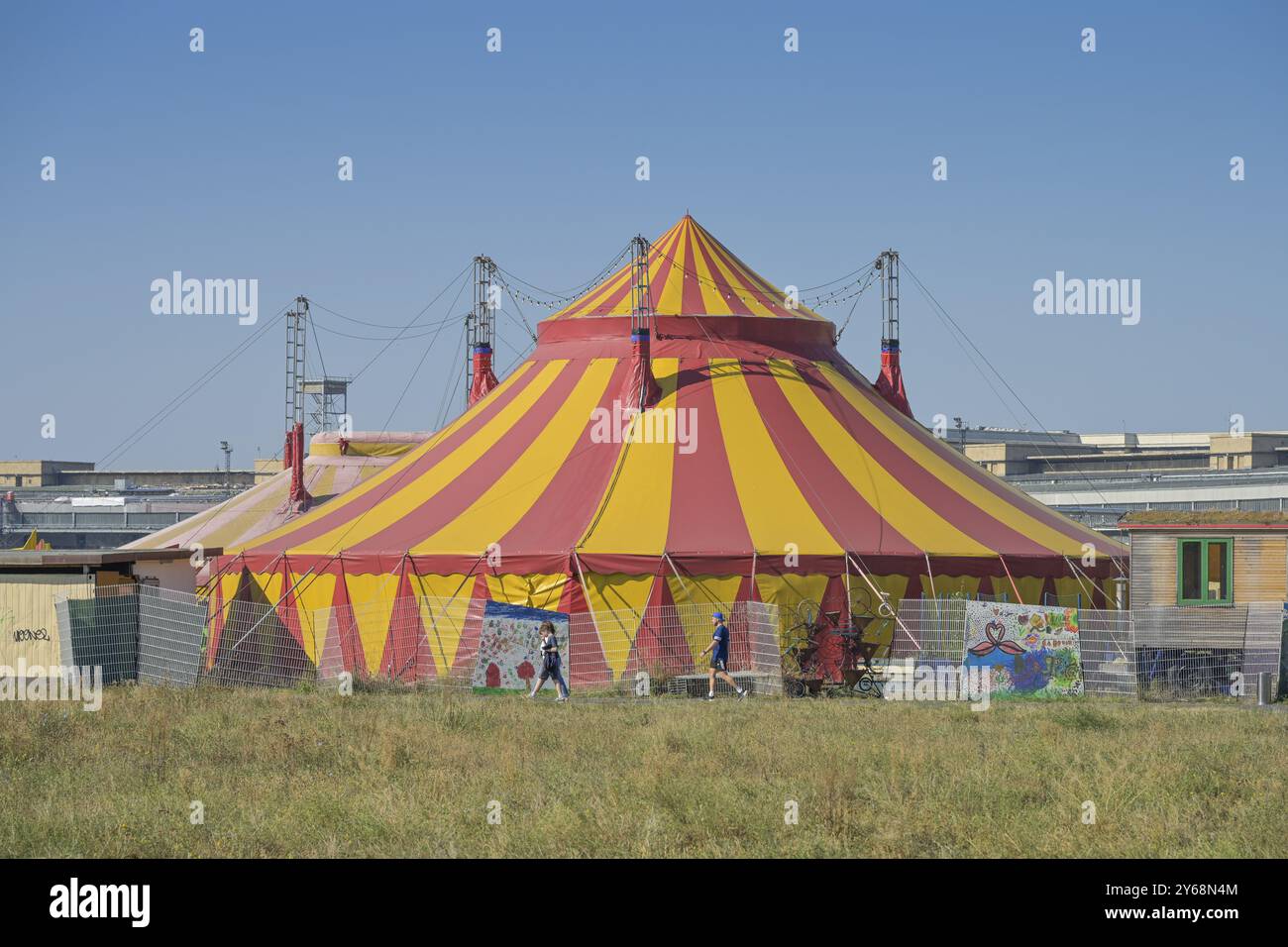 Cabuwazi Circus, Tempelhof Airport, Tempelhofer Feld, Tempelhof, Berlin