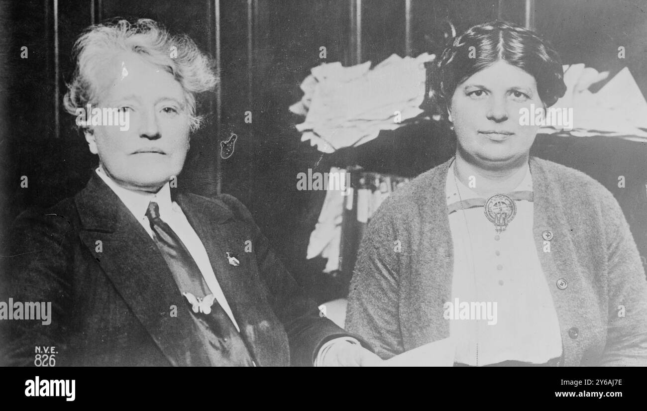 Helen saunders hi-res stock photography and images - Alamy